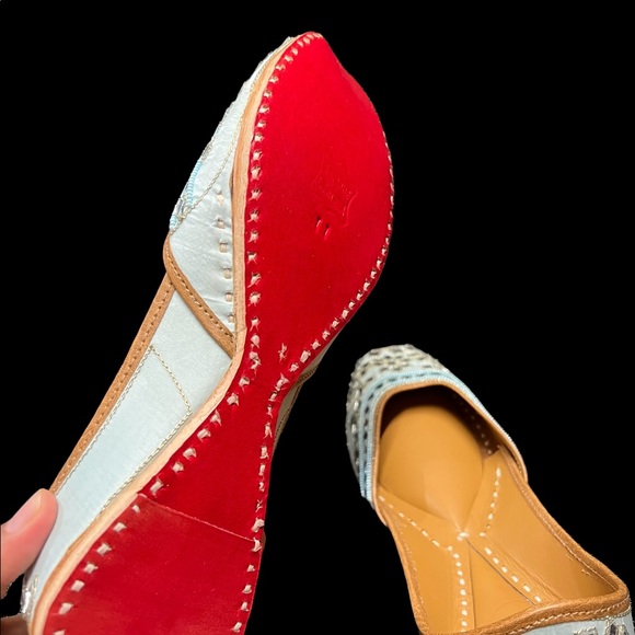 Traditional Handmade mirror work Punjabi Jutti ( US size 7 to 9 available) - Picture 3 of 5